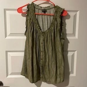 Wonderly Tank with ruffle and button details size Large